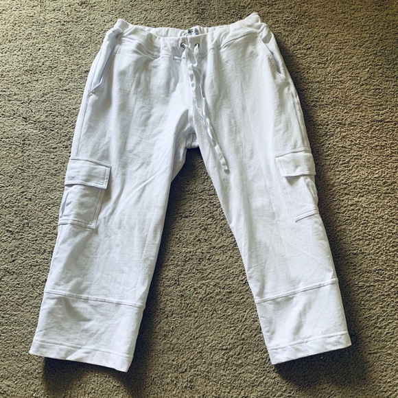 Pants - Cotton knit capri cargo pants.